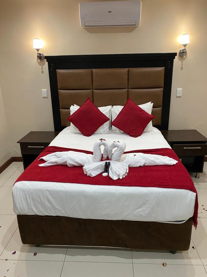 Aqua Stone Guest House Mbombela Екстер'єр фото