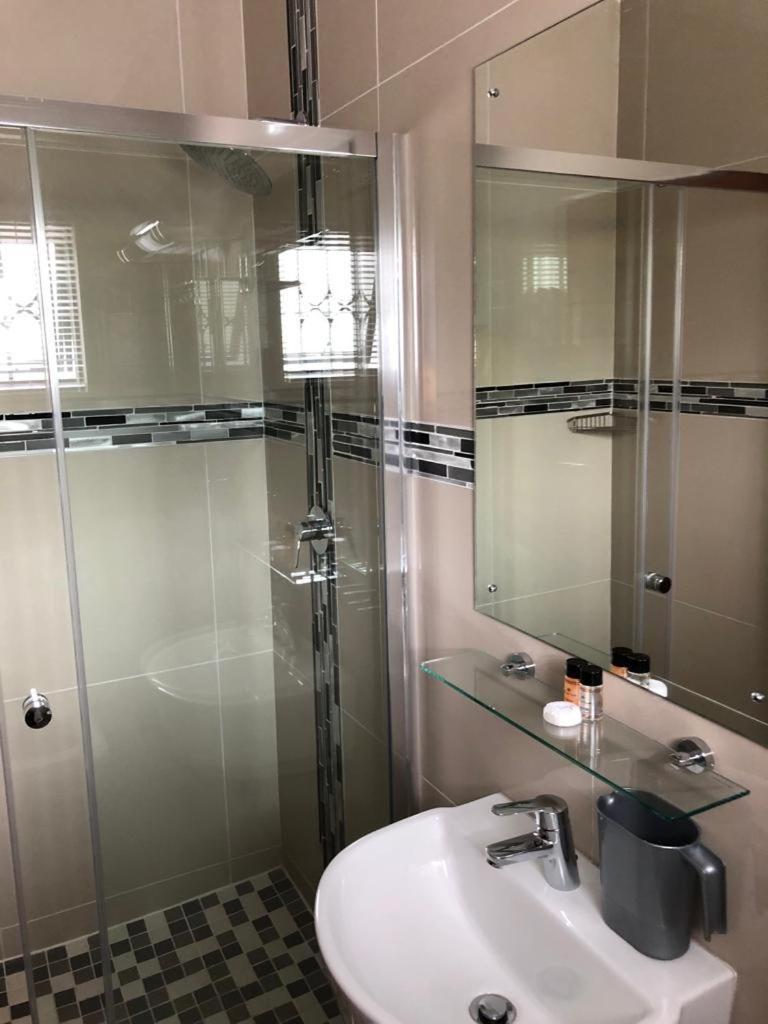Aqua Stone Guest House Mbombela Екстер'єр фото
