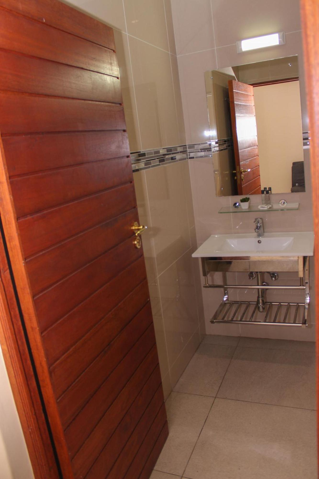 Aqua Stone Guest House Mbombela Екстер'єр фото