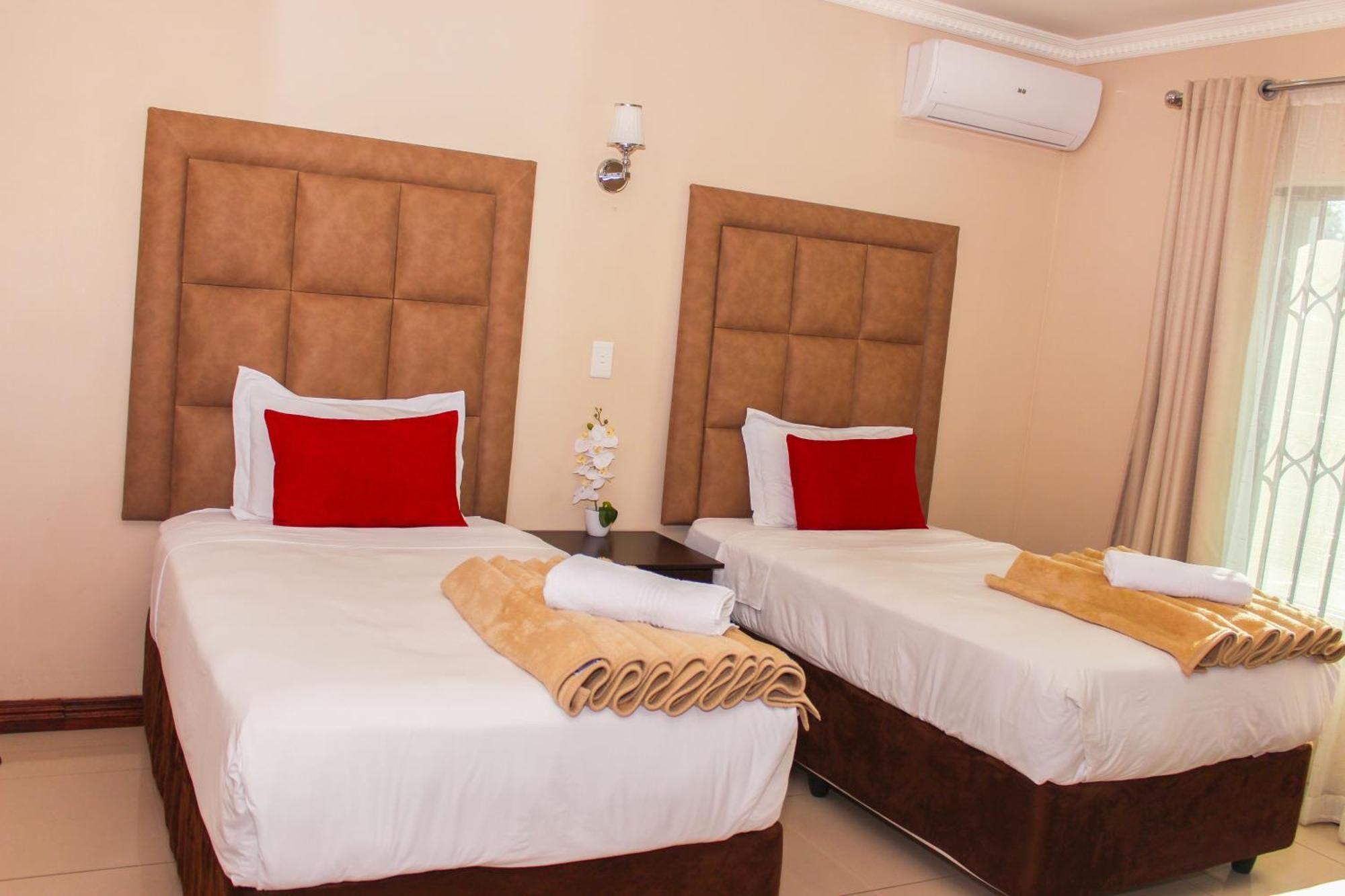 Aqua Stone Guest House Mbombela Екстер'єр фото