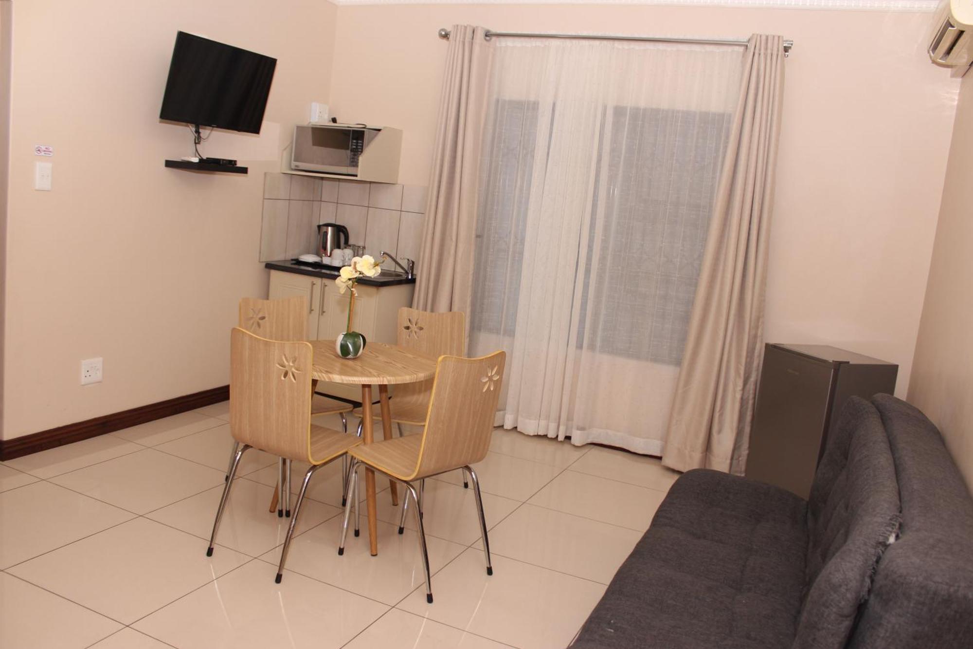 Aqua Stone Guest House Mbombela Екстер'єр фото